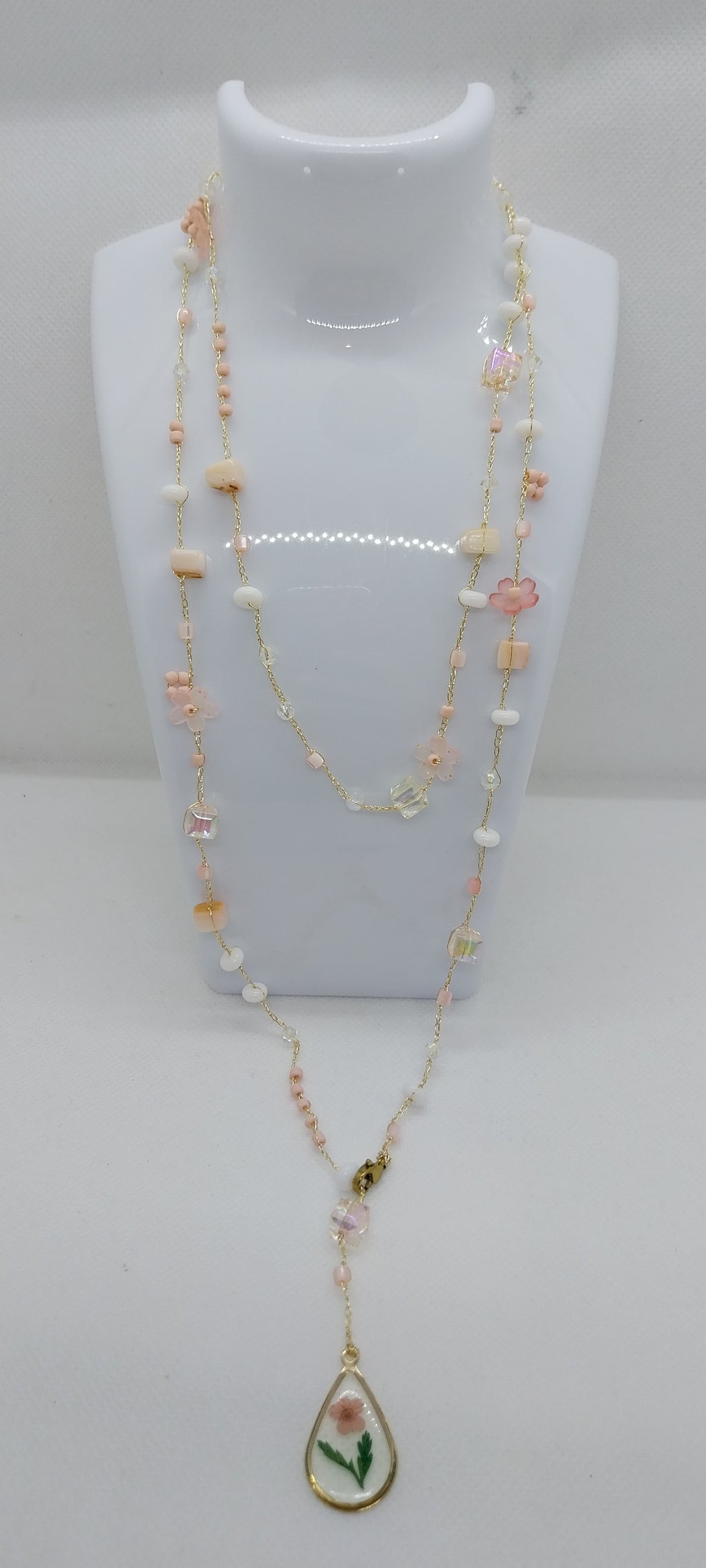 Dried Flower Pendant Necklace – Gold, White & Pink, Cube & Flower Beads