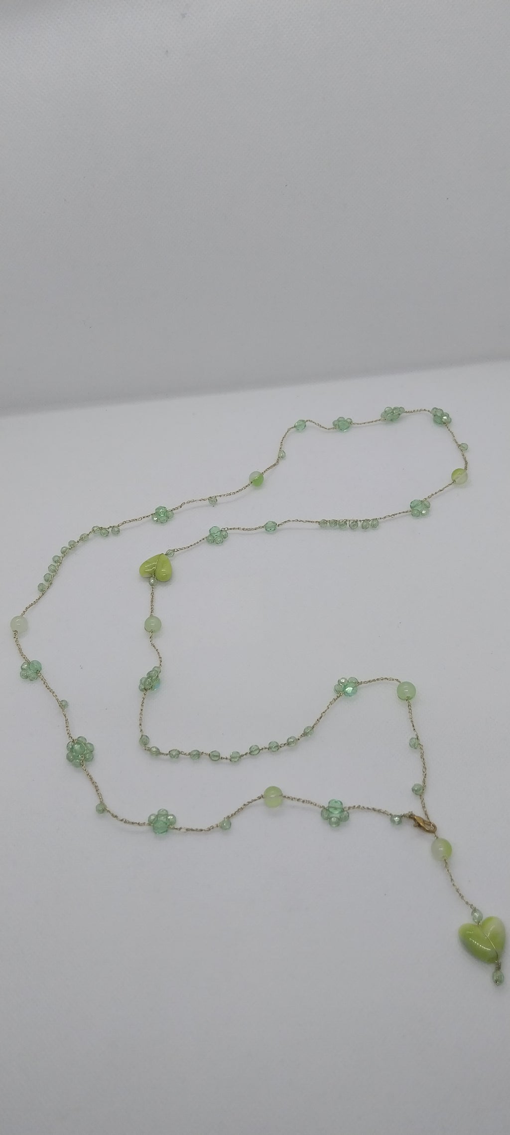 Gold Thread Necklace – Large Light Green Heart Bead & Stainless Steel Clasp