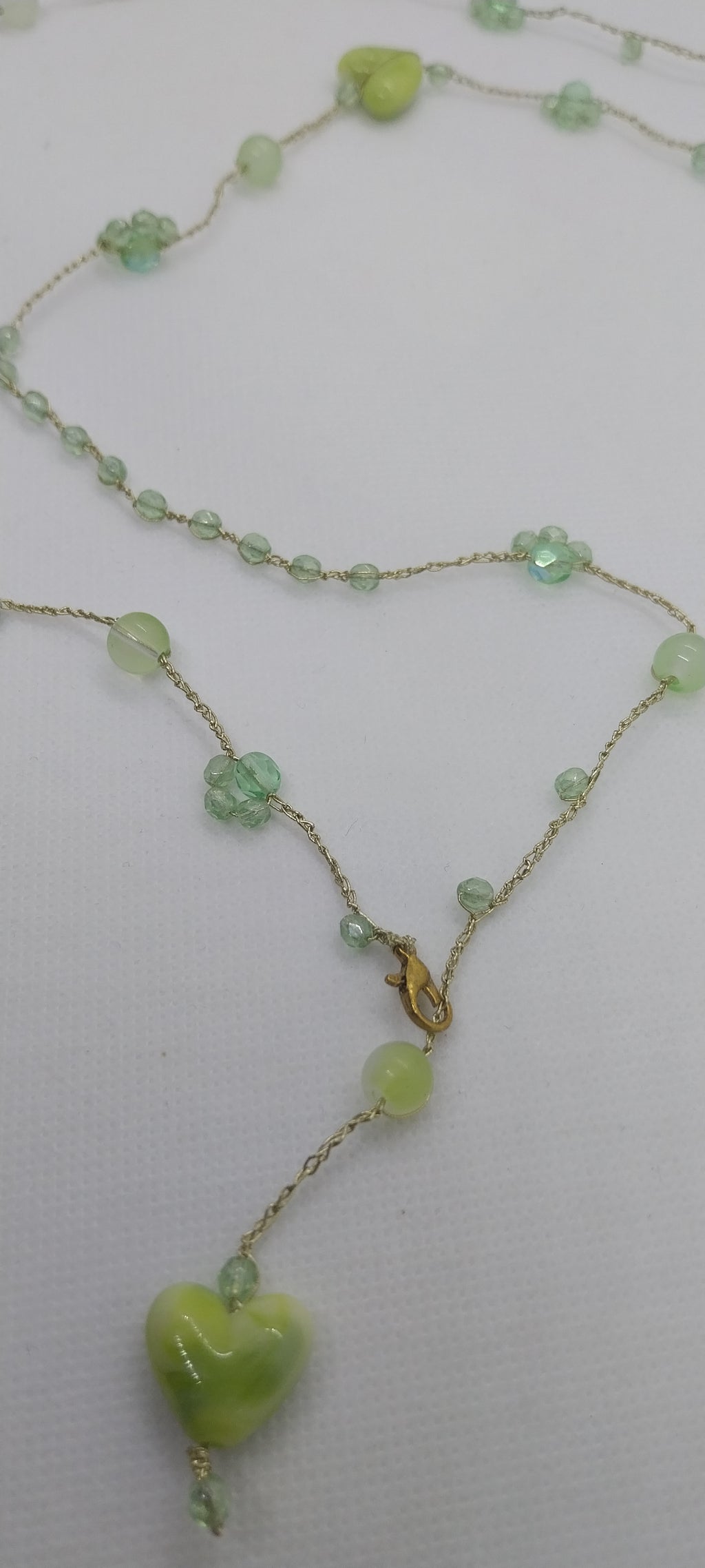 Gold Thread Necklace – Large Light Green Heart Bead & Stainless Steel Clasp