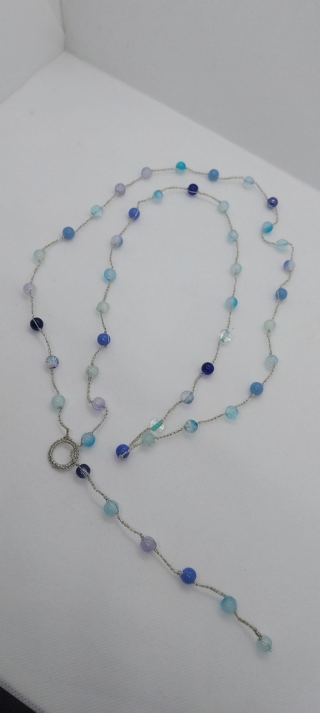 Sautoir Fil Argenté – Grosse Perle Bleu Azur