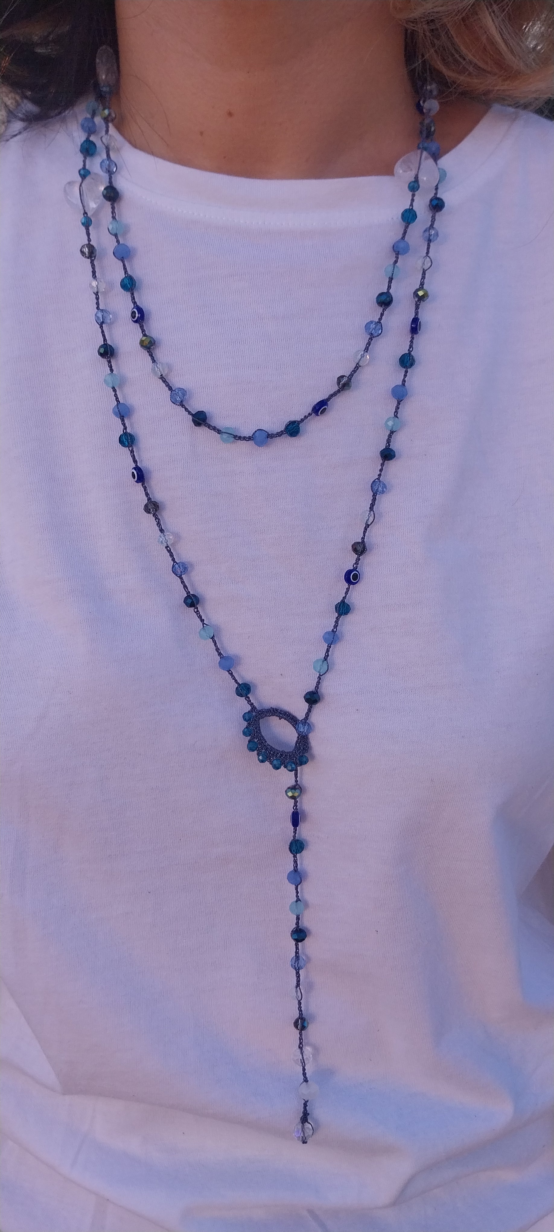 Shiny Blue Thread Necklace – White Heart & Tiger's Eye Beads
