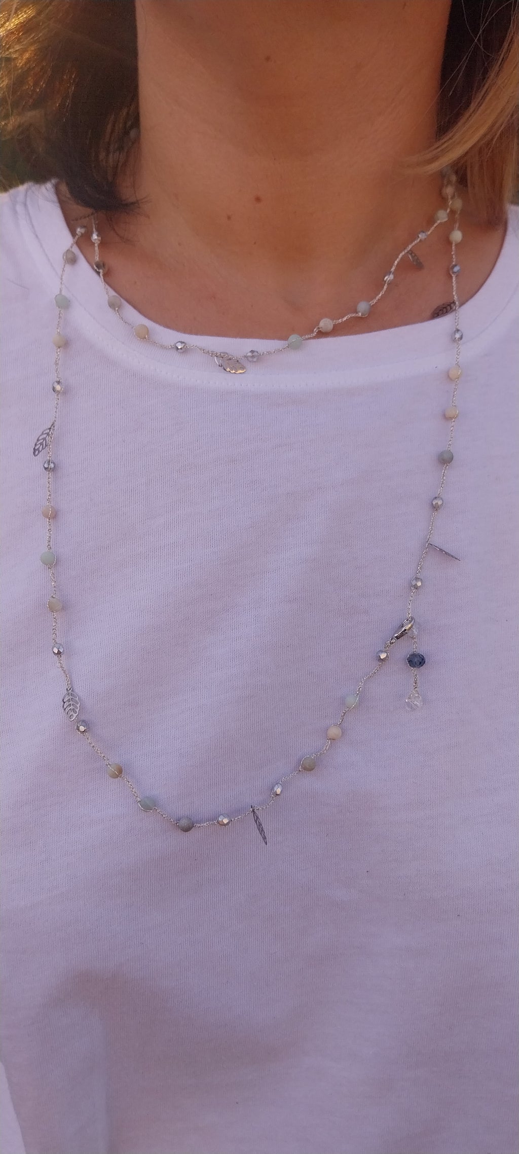 Silver-plated Wire Necklace – Amazonite & Fine Feathers