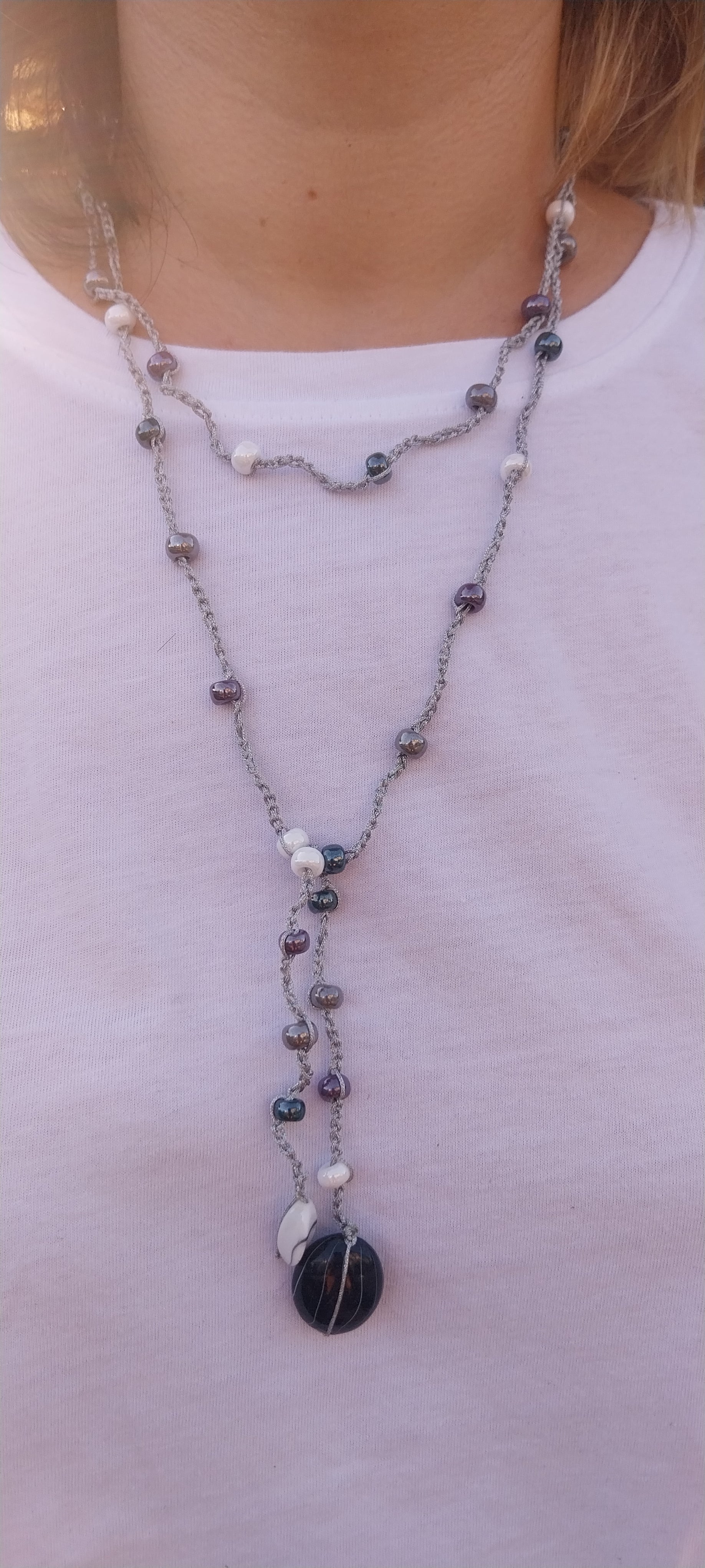 Silver-Plated Wire Necklace – Black & White Pearls, White, Dark Green, Brown & Pearly Purple Tones