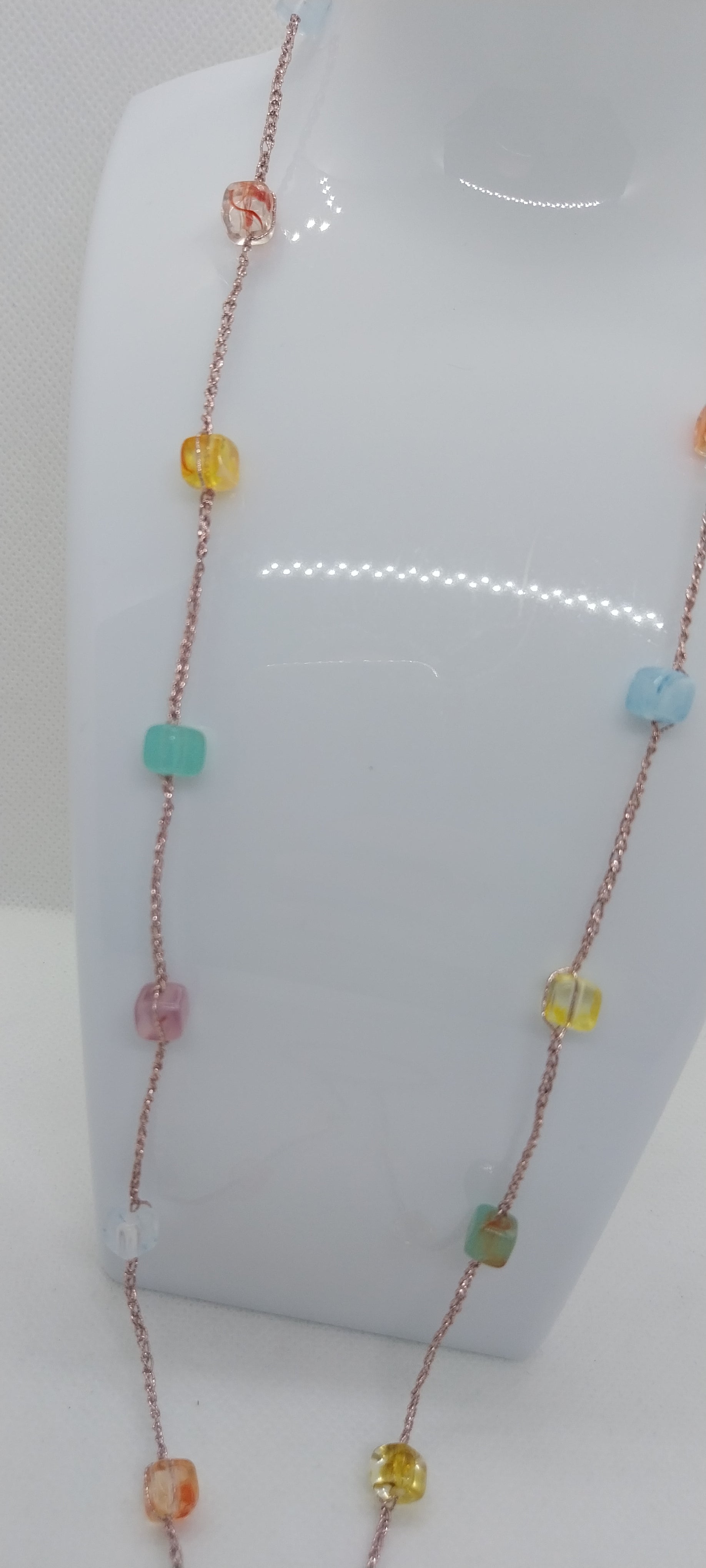 Pastel glasses holder