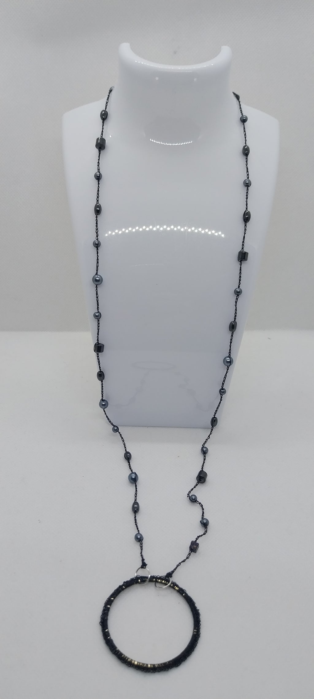 Porte-lunette perle noire — fil noir