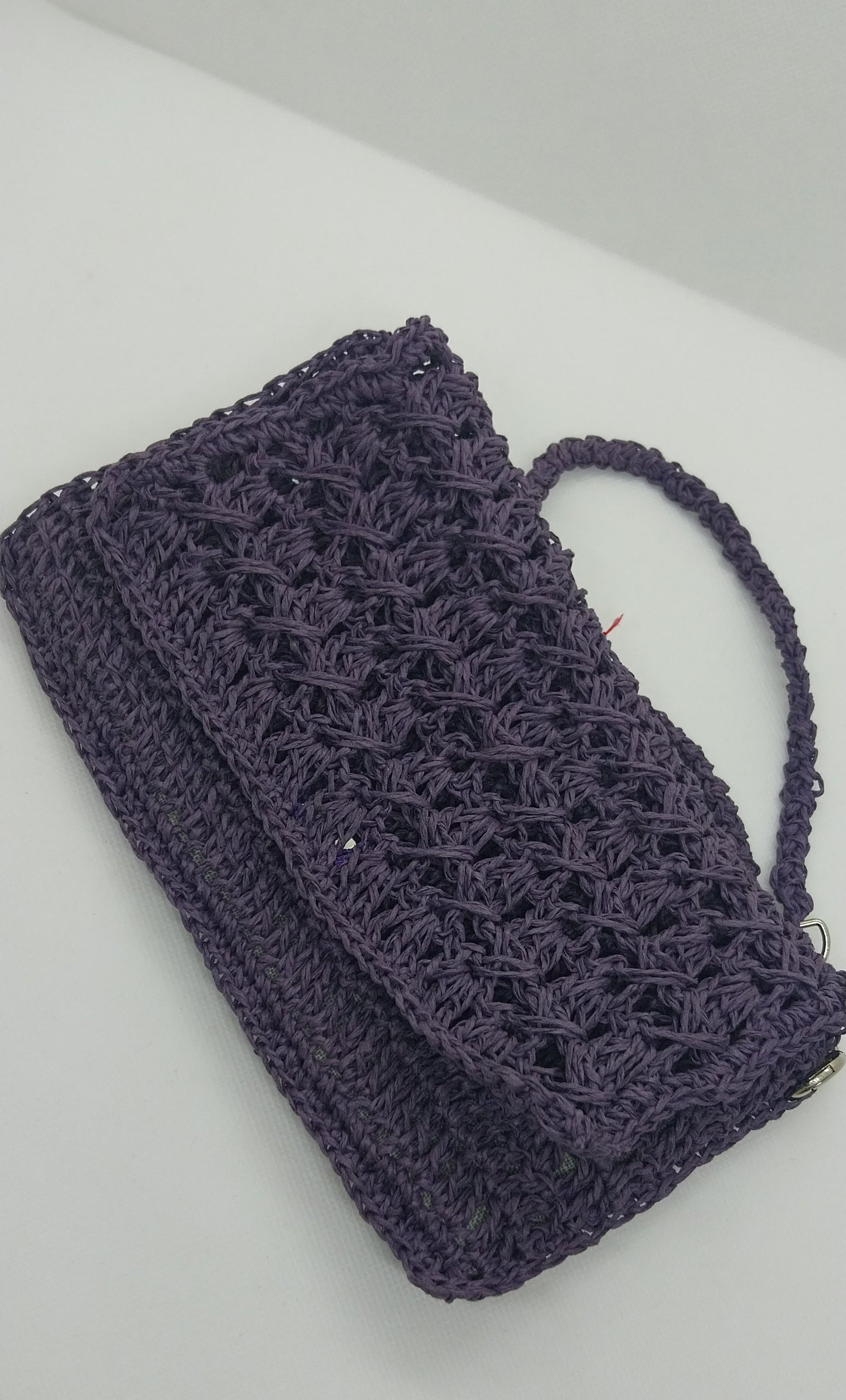 Pochette Violette en Raphia